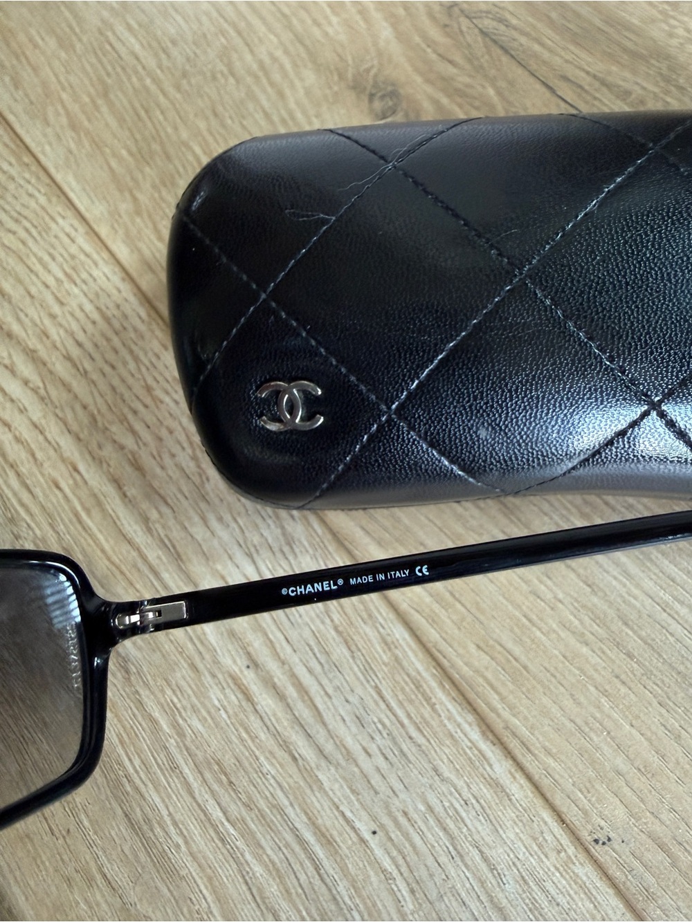 Vintage Chanel sunglasses 5047 h Black with pearl ends - Picture 3 of 15